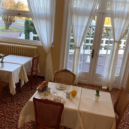 Les 3 Rois By Yy 2* Villers-Bocage (Calvados)