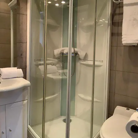 Hotel Les 3 Rois By Yy Villers-Bocage (Calvados)