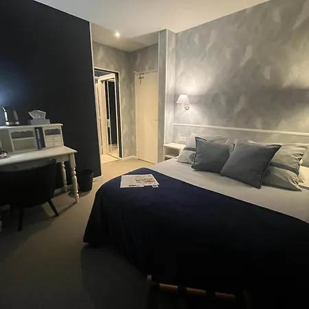 Hotel Les 3 Rois By Yy Villers-Bocage (Calvados)