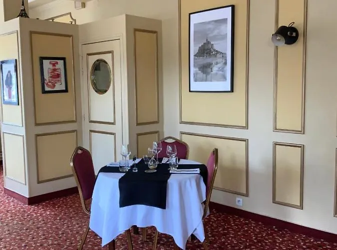 Les 3 Rois By Yy 2* Villers-Bocage (Calvados)