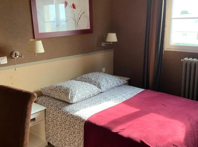 Les 3 Rois By Yy 2* Villers-Bocage (Calvados)