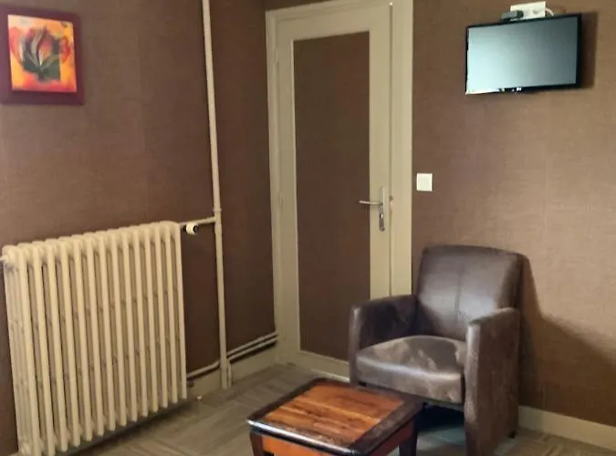 Hotel Les 3 Rois By Yy Villers-Bocage (Calvados)