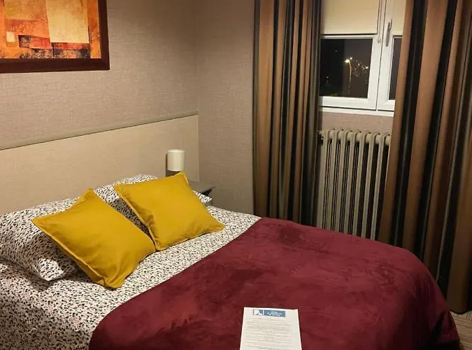 Hotel Les 3 Rois By Yy Villers-Bocage (Calvados)