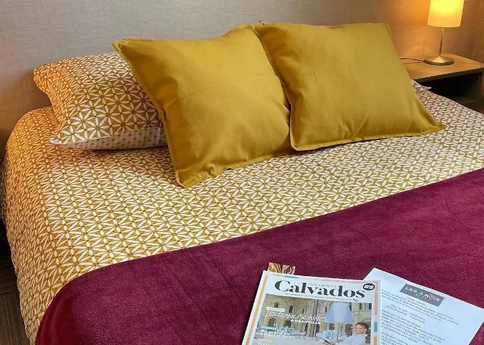 Hotel Les 3 Rois By Yy Villers-Bocage (Calvados)