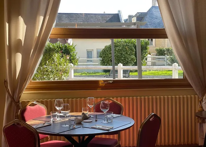 Les 3 Rois By Yy Hotel 2*