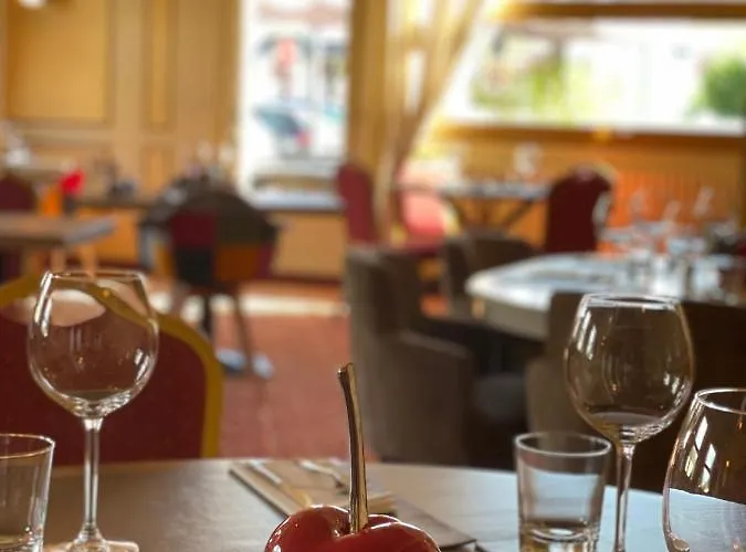 Hotel Les 3 Rois By Yy 2*