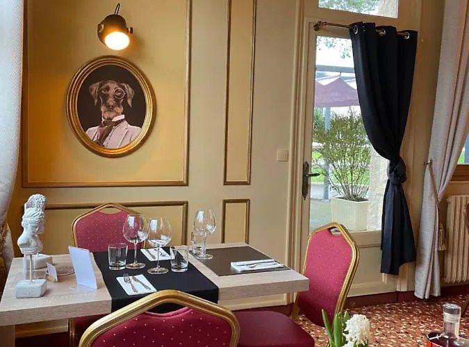 Hotel Les 3 Rois By Yy Villers-Bocage (Calvados)