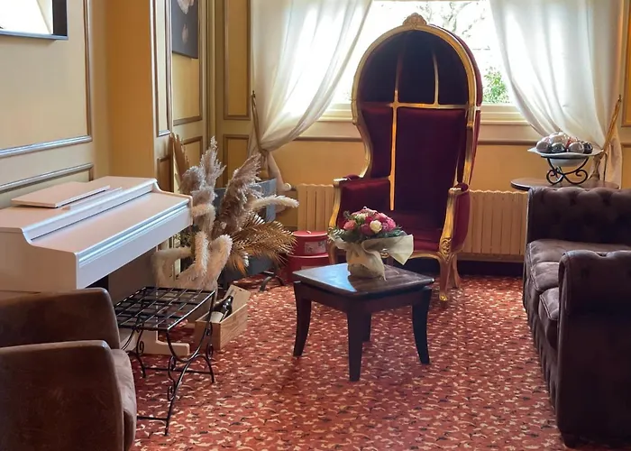 Les 3 Rois By Yy Hotel Villers-Bocage (Calvados)