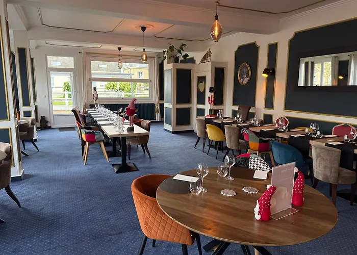 Les 3 Rois By Yy Hotel 2*